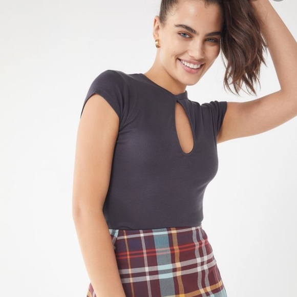 Urban Outfitters Tops - Urban Outfitters keyhole top